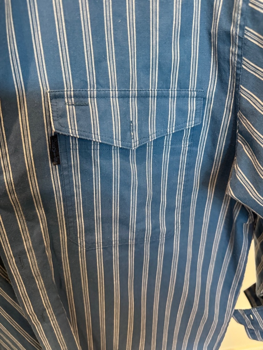 Levi's Blue & White Vertical Stripe Button-Down Shirt - Picture 4 of 4